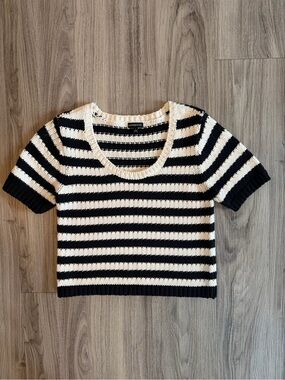 Minnie Rose Black & White Striped Short Sleeve Knit Top w/ Scoop Neckline, Sz L
